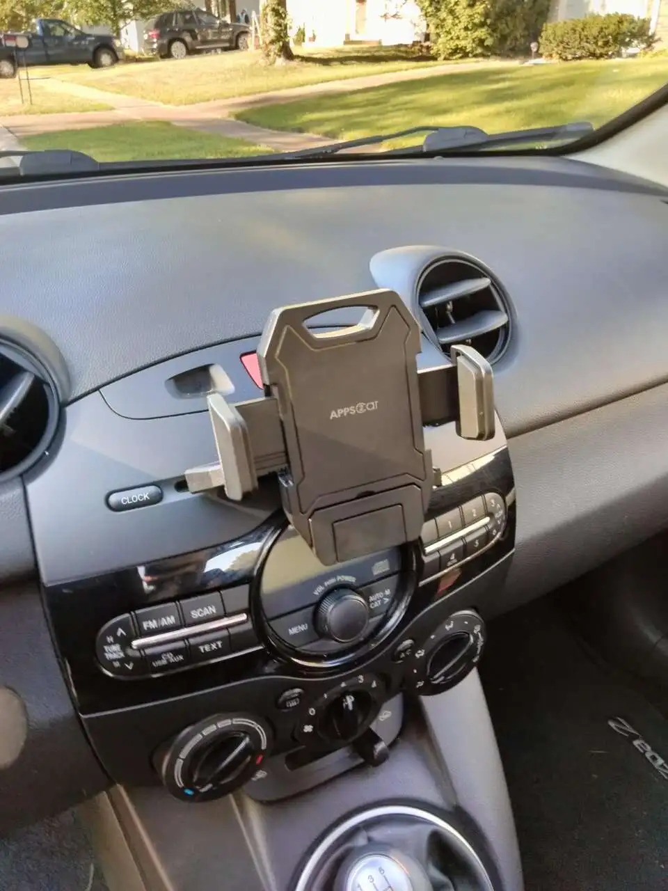 2phoneholder.jpg