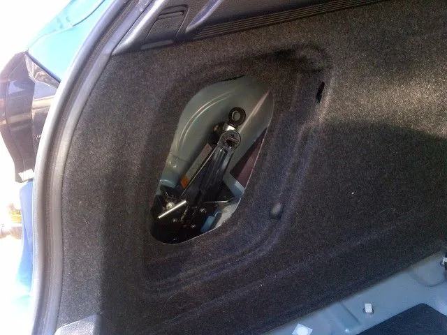 5-jackCompartment.jpg
