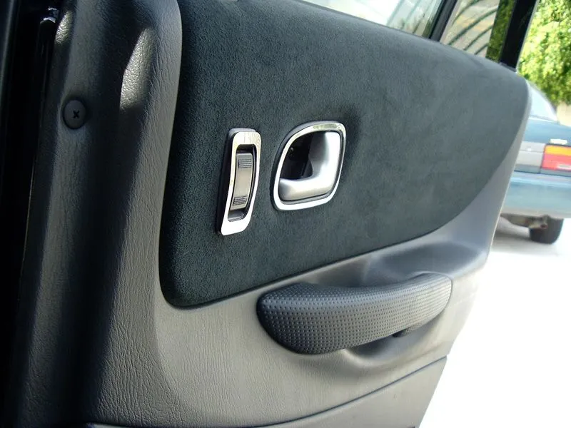 800x600_chromedashtrim09.jpg