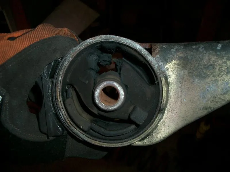 B0rked engine mount.webp