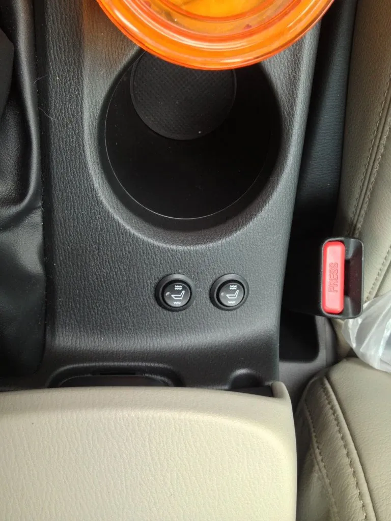 Buttons 1 compressed.jpg