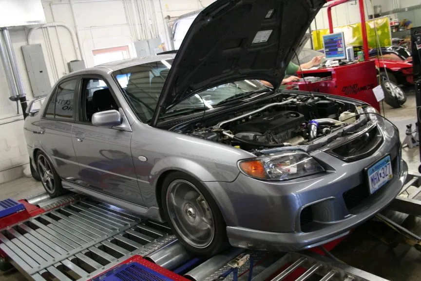 CAR ON DYNO.webp