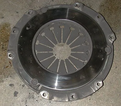 clutch05.webp