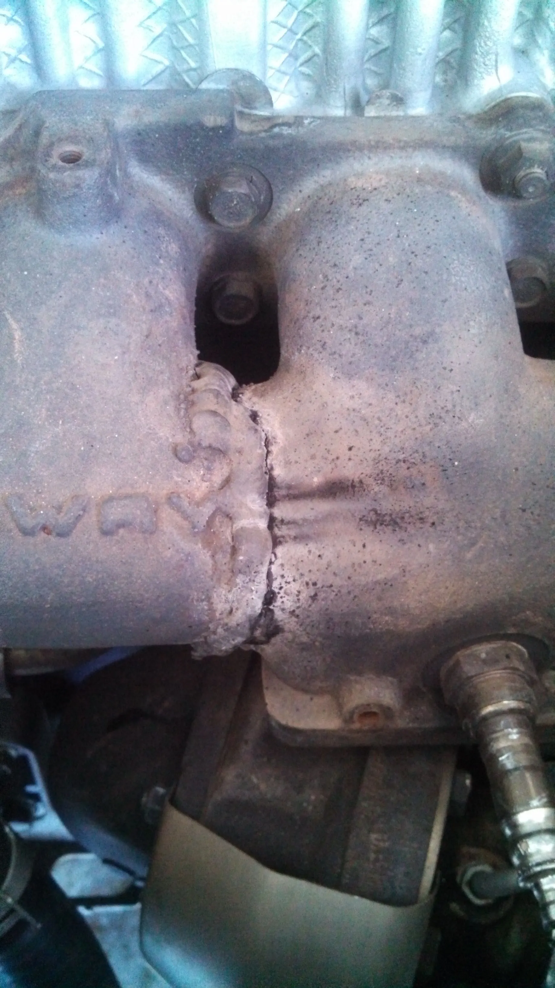 Cracked Manifold.jpg
