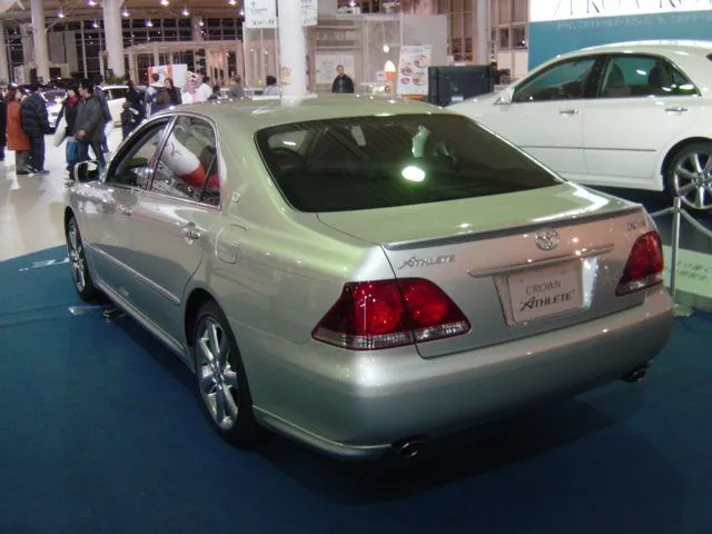 crown-toyota2.webp