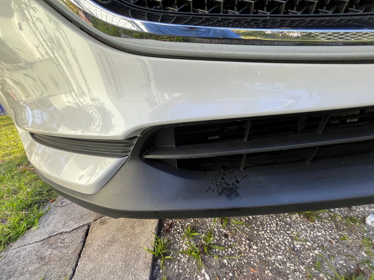 cx-5 Bumper leak.webp