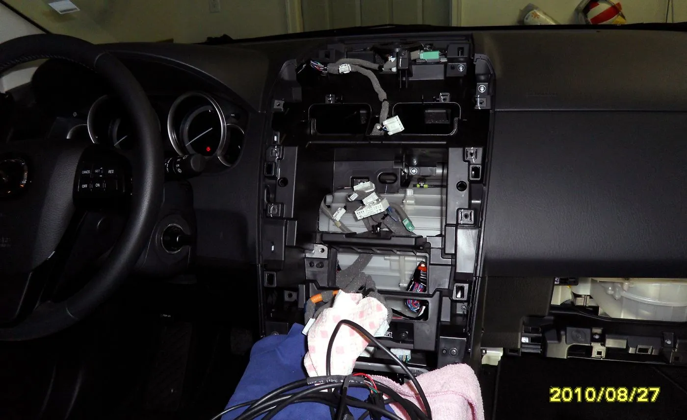 CX-9 ipod module install 2.jpg