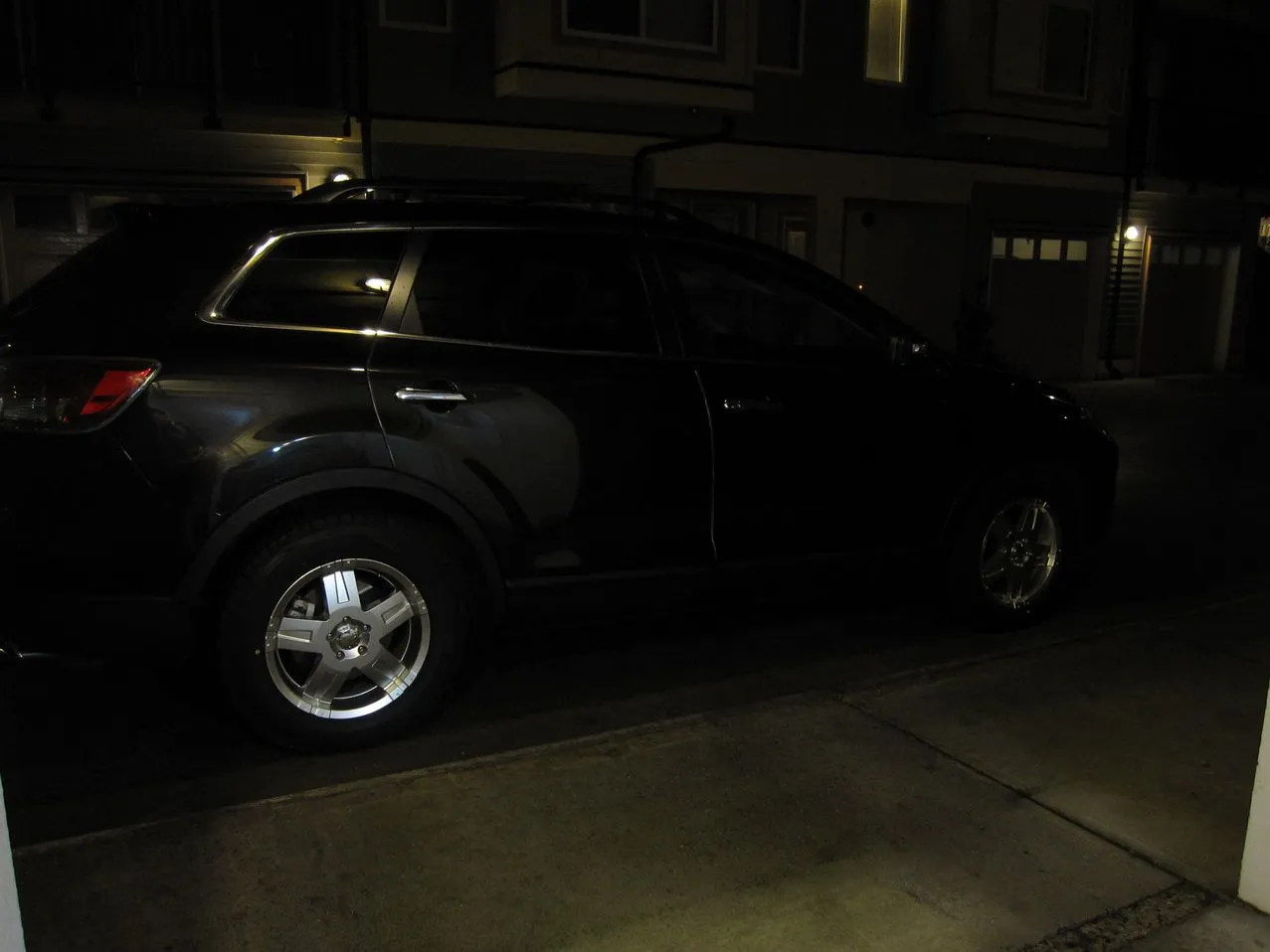 cx9-pic1.jpg