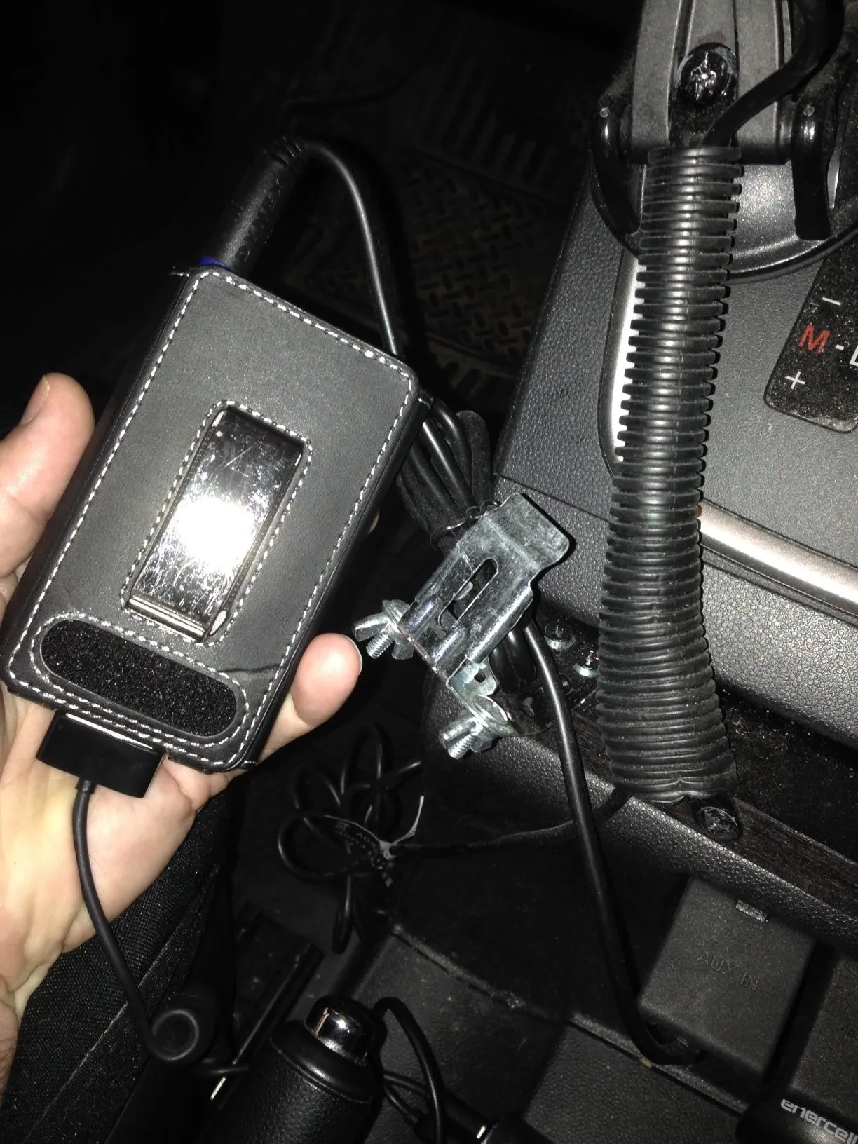 Dash Mount01.jpg