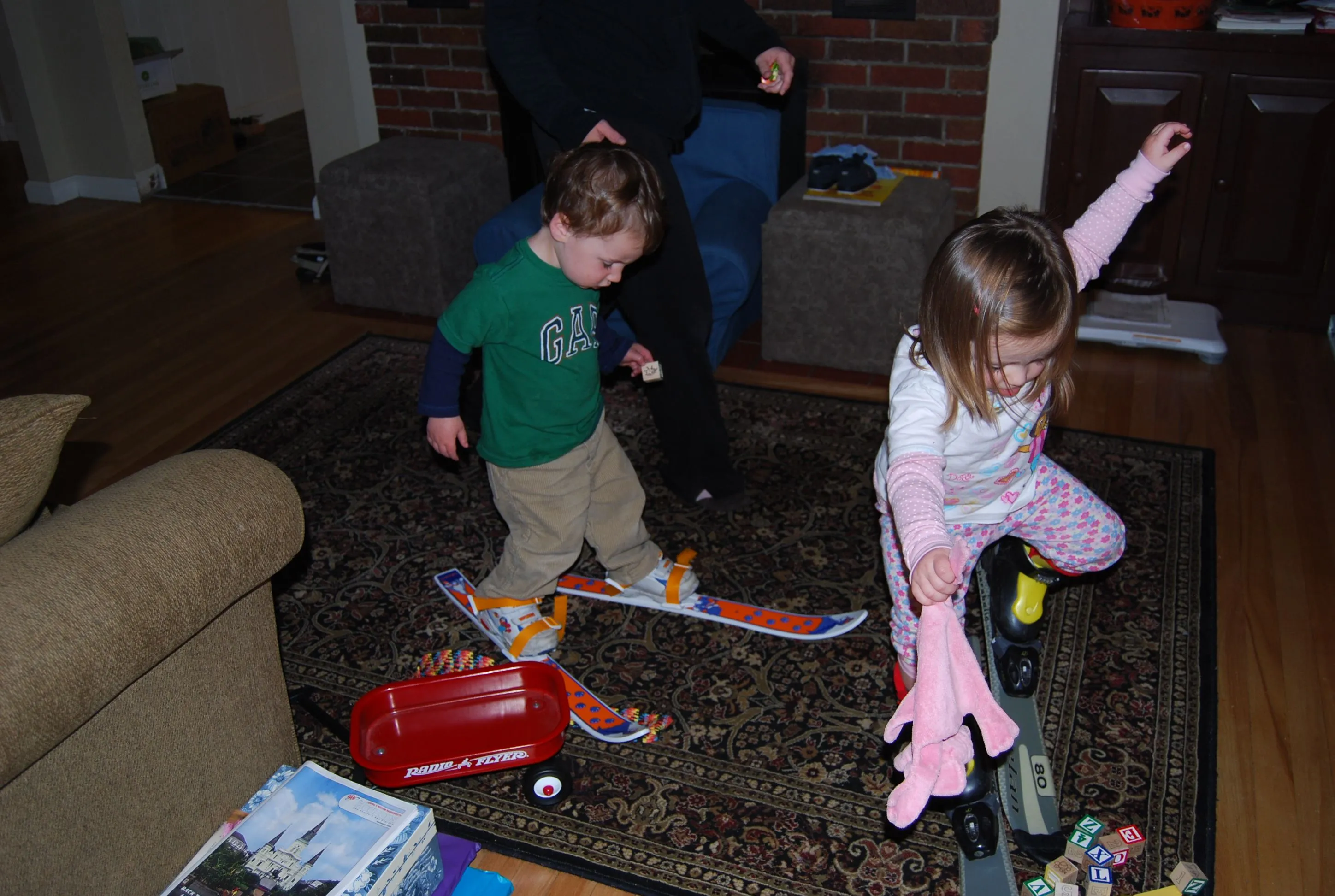 GavinZoeSkiing2.webp