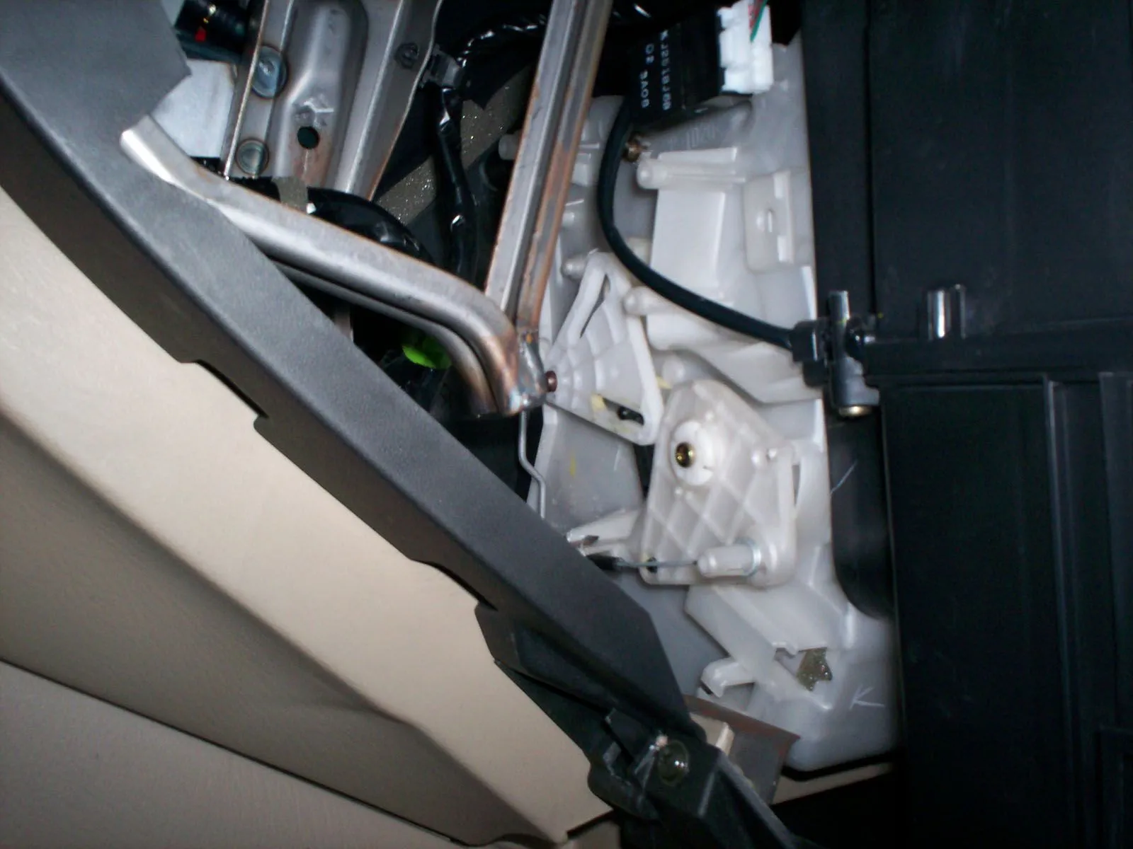 Glovebox 4.jpg