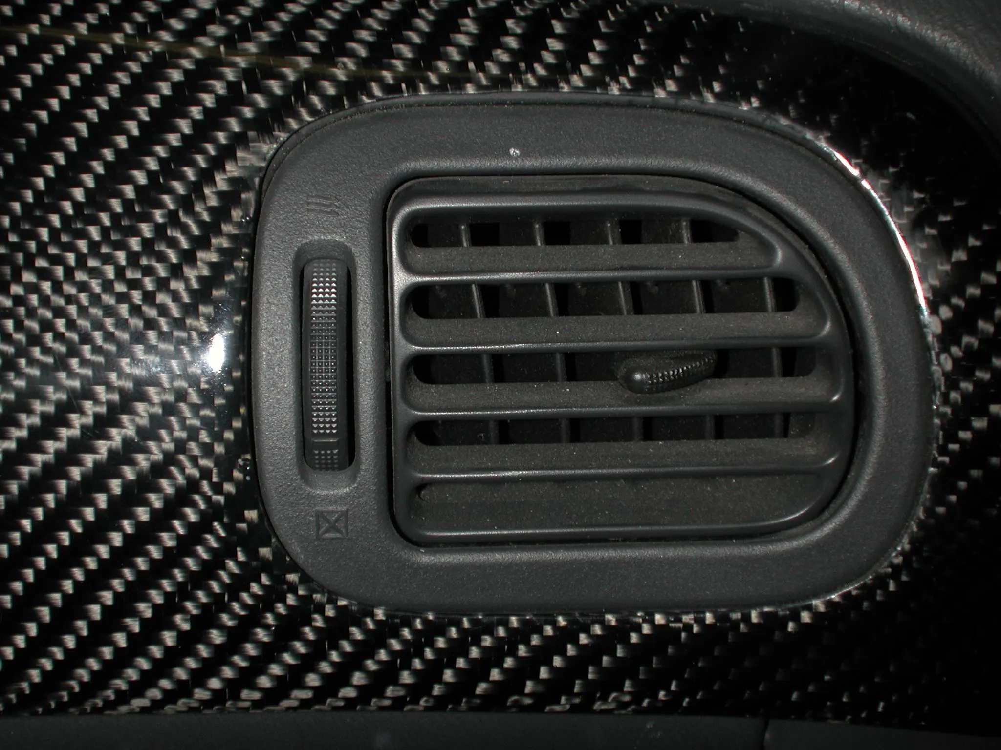 gloveboxcloseup.JPG