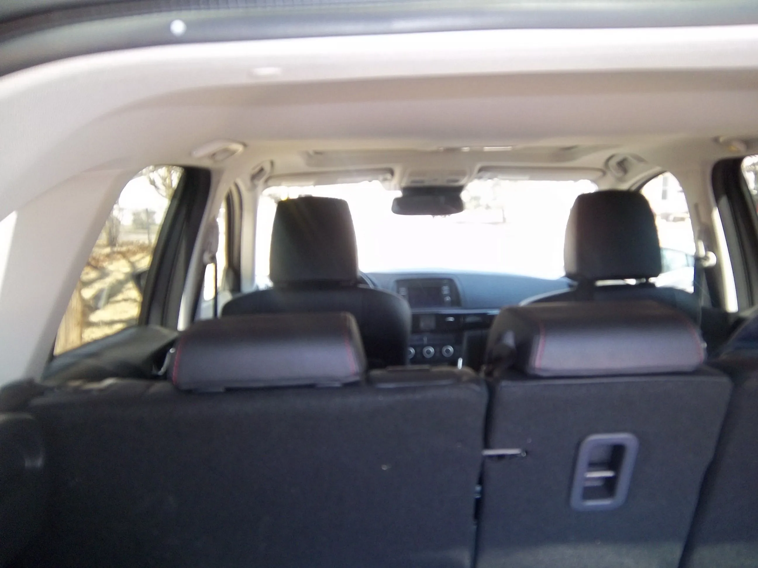 HeadRest01sz.jpg