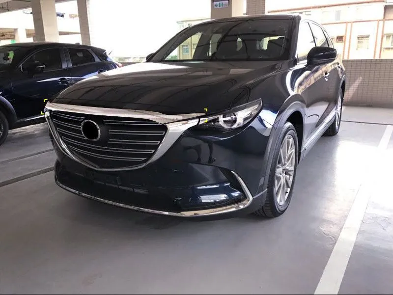hood chrome.jpg