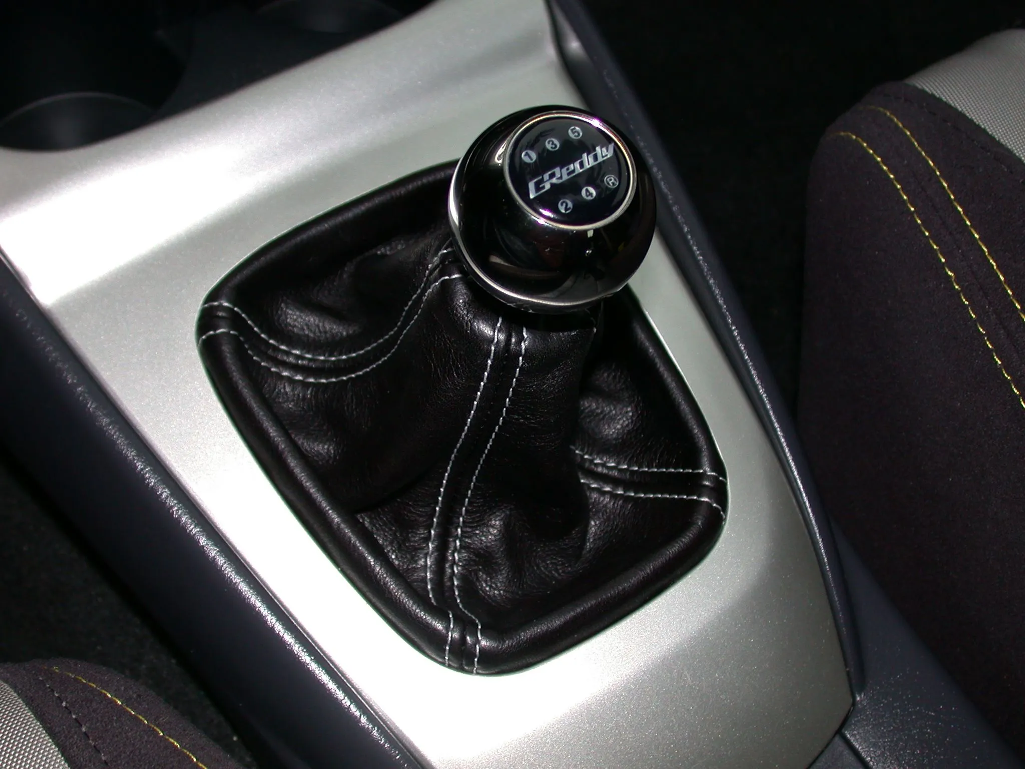 Installed with Greddy shift knob.JPG