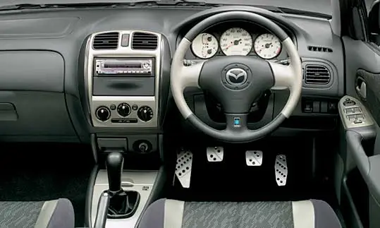 jap_cockpit_zoom1.jpg