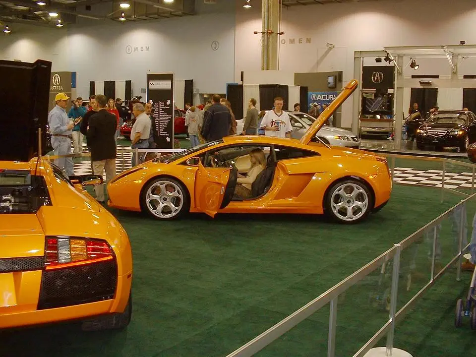 lambo 2.webp