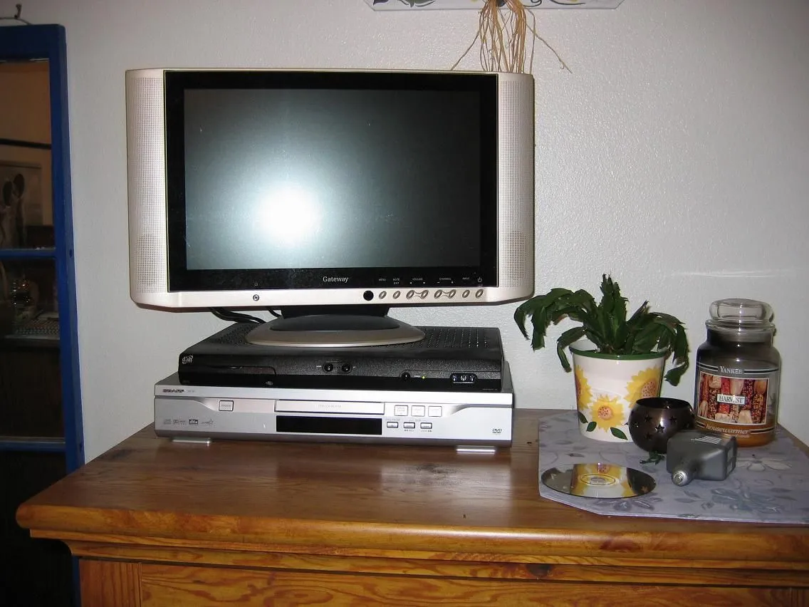 LCD1.webp