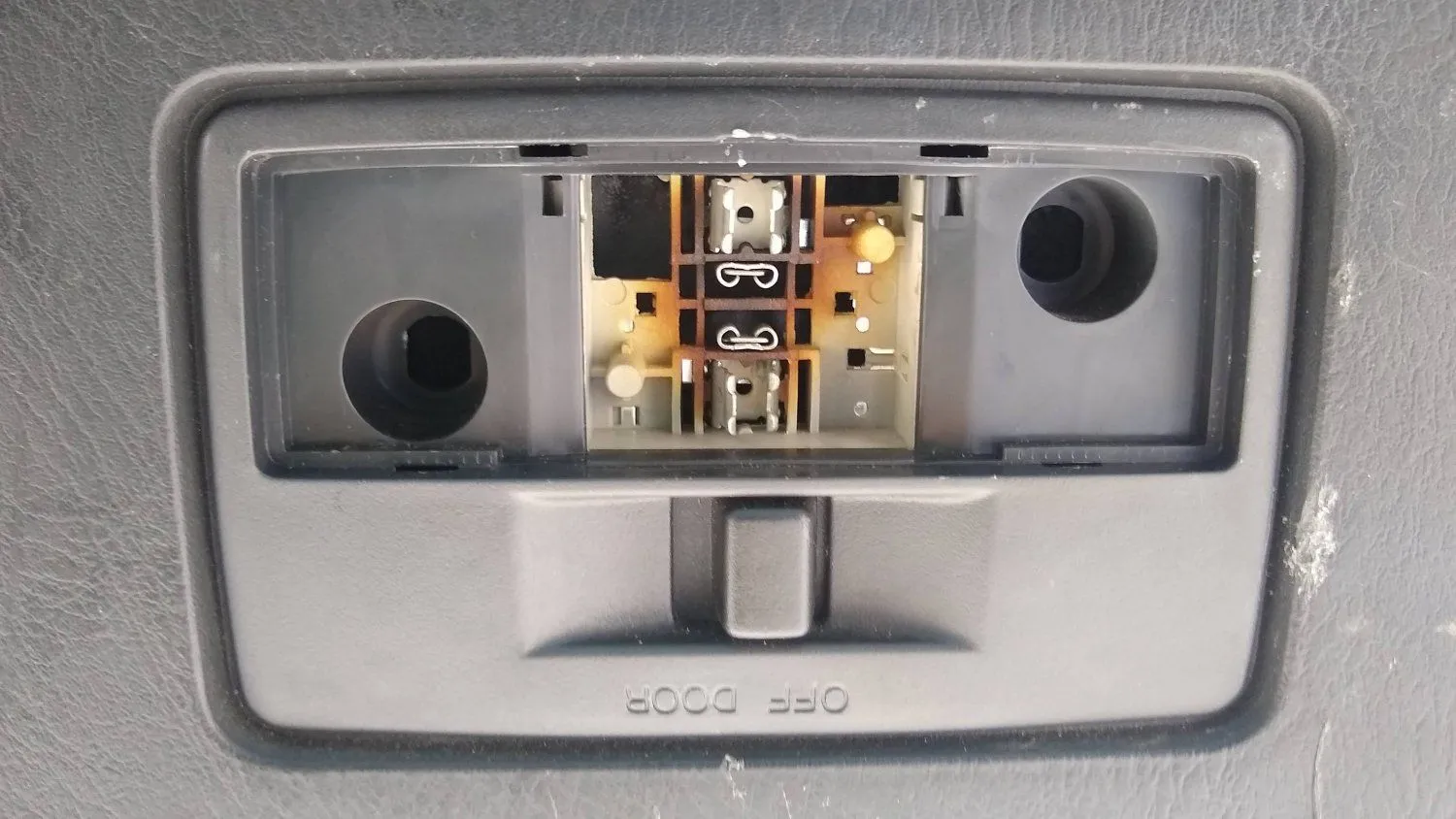 lift gate light.jpg