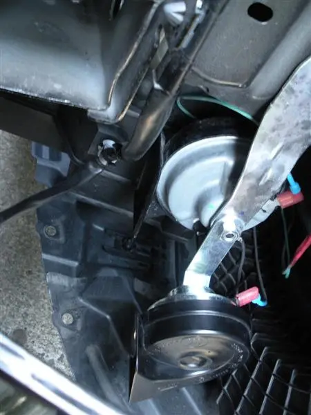 M5 dual horns.JPG
