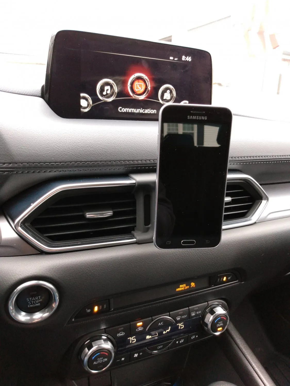 Magnetic Car Phone Holder 2.jpg