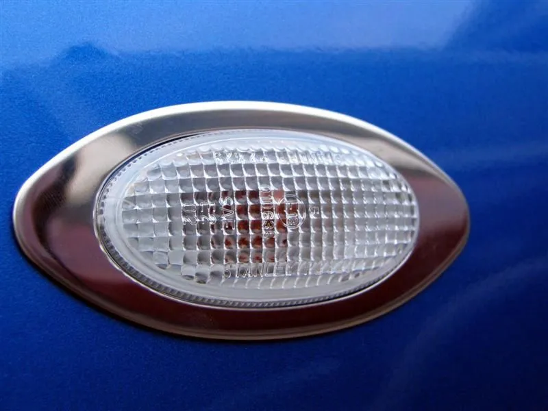 marker light - mazda 3 006 (Medium).jpg