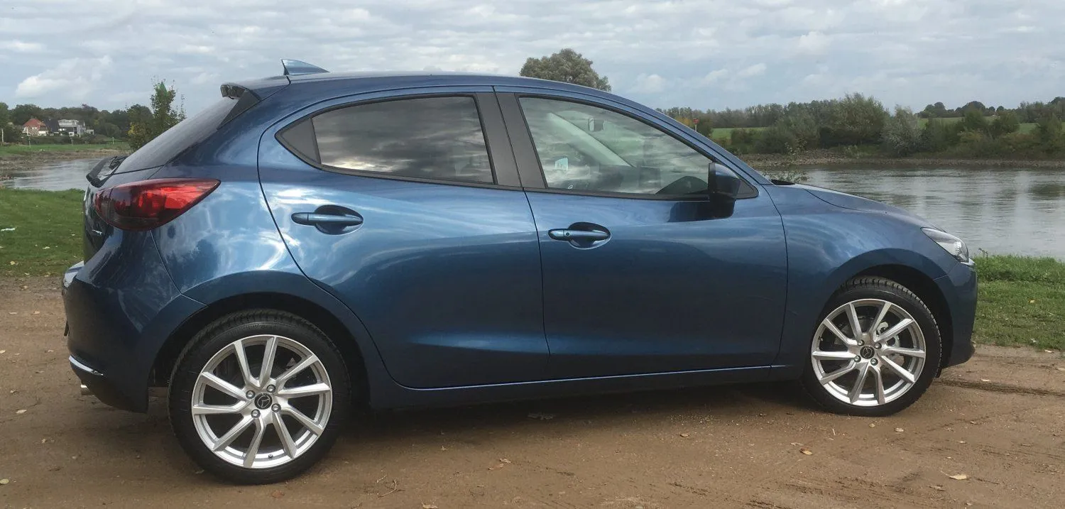 Mazda 2 - 2.JPG