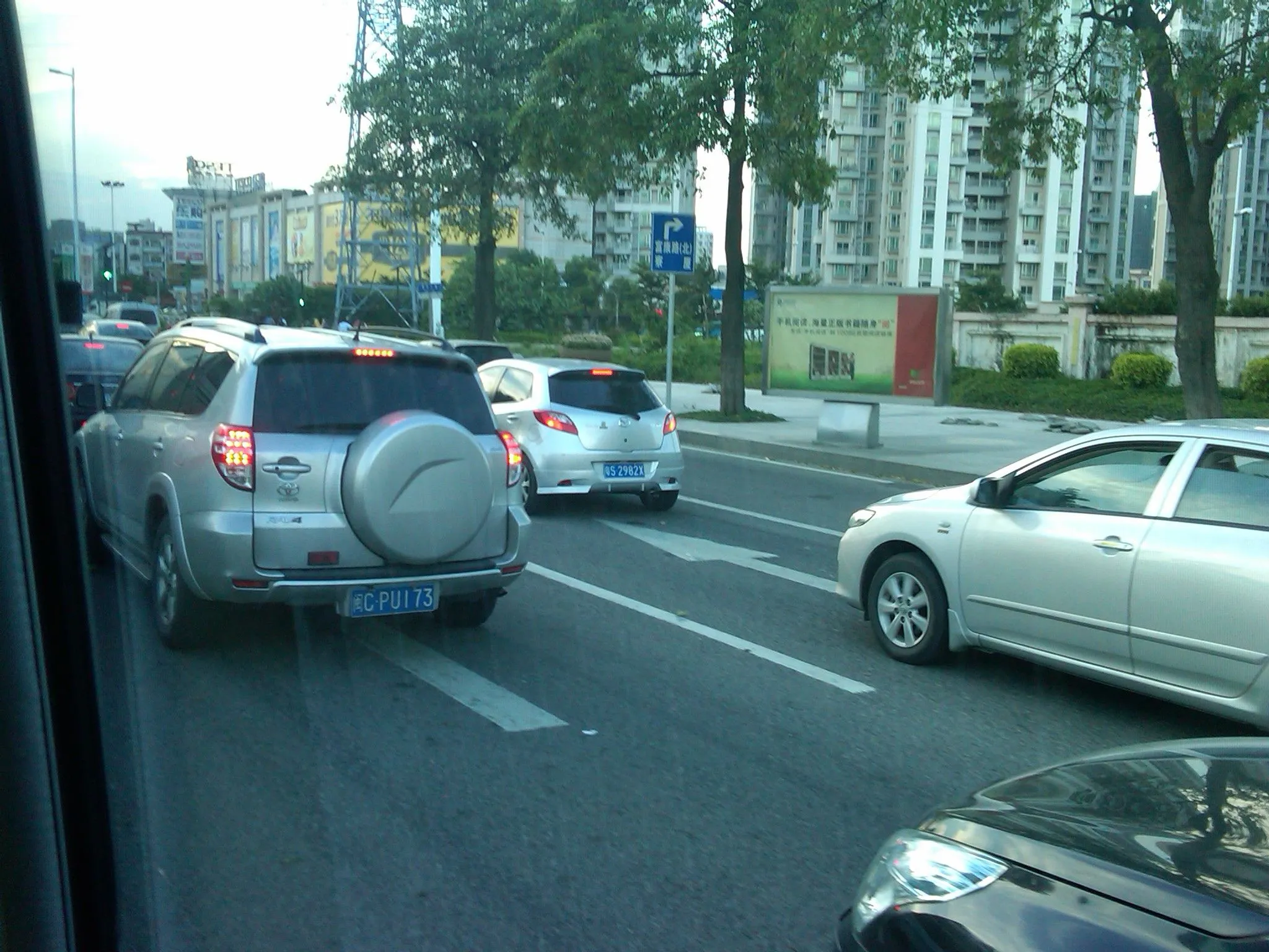 mazda 2.jpg