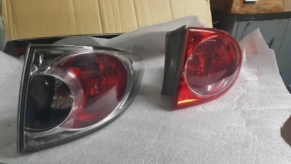 Mazda-6-wagon-corner-tail-lights-JDM-vs-USDM-turn-indicator-difference.jpg