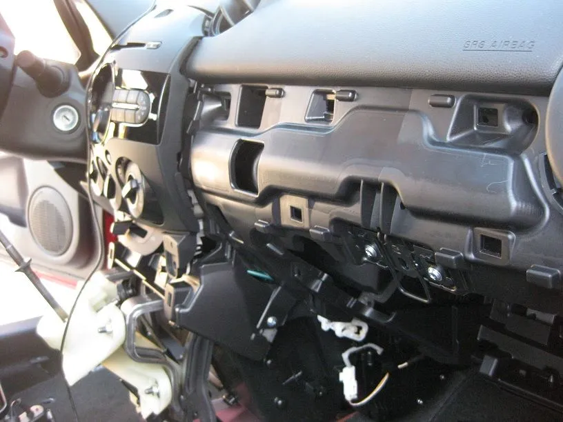 mazda2pioneer 009.JPG