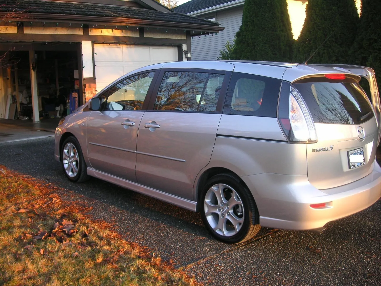 Mazda5-3.jpg