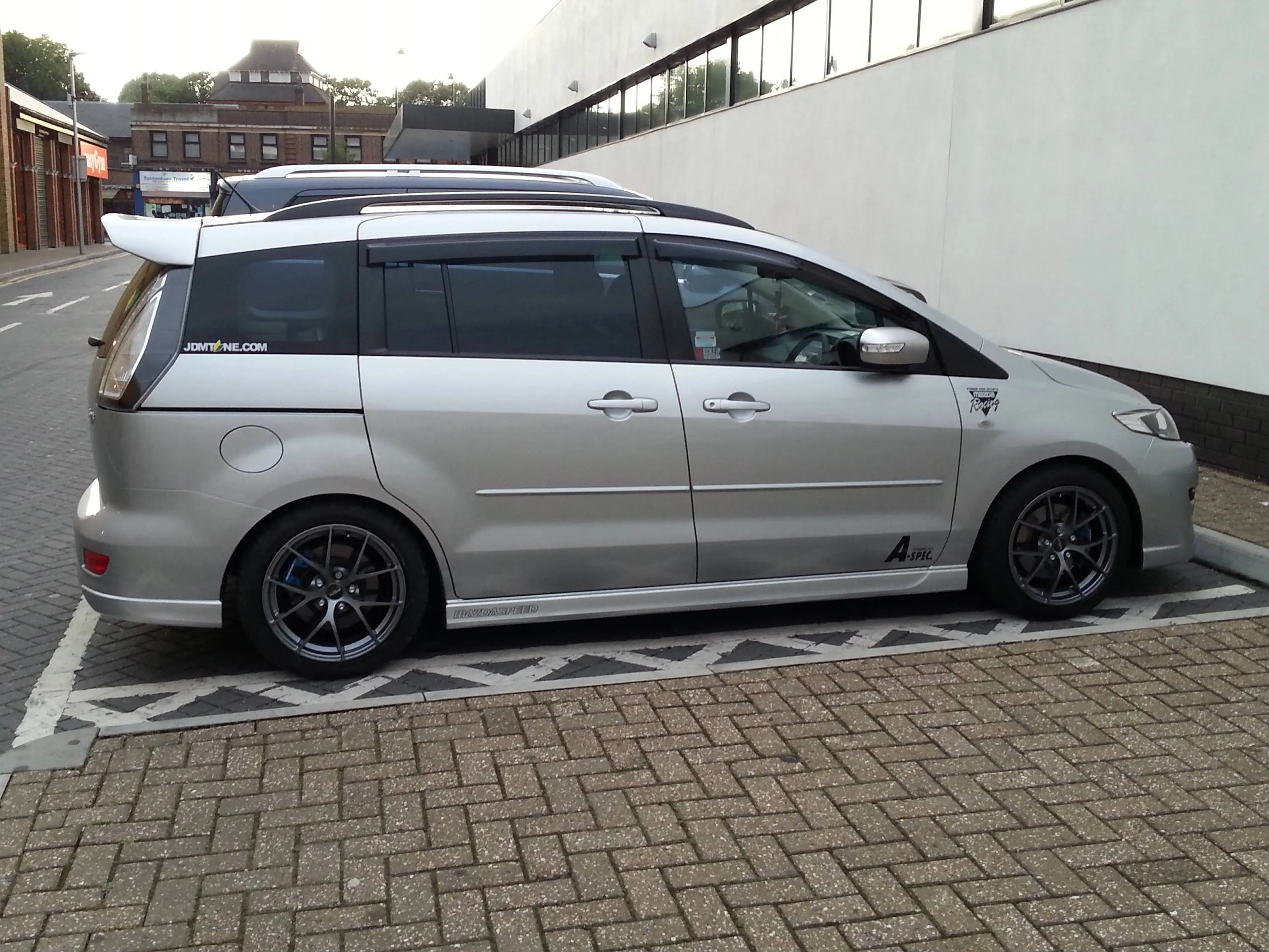mazda5.jpg