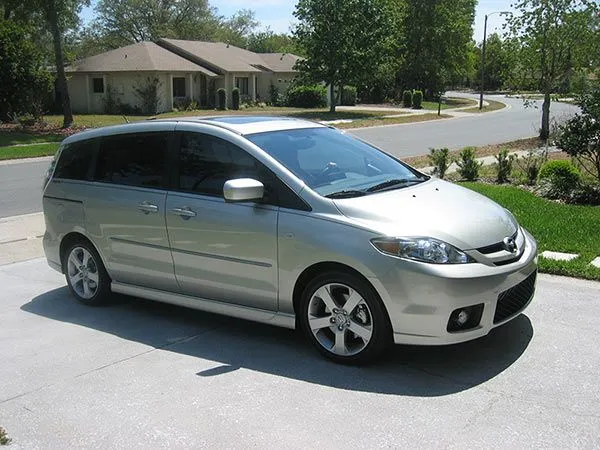 mazda5_1.jpg