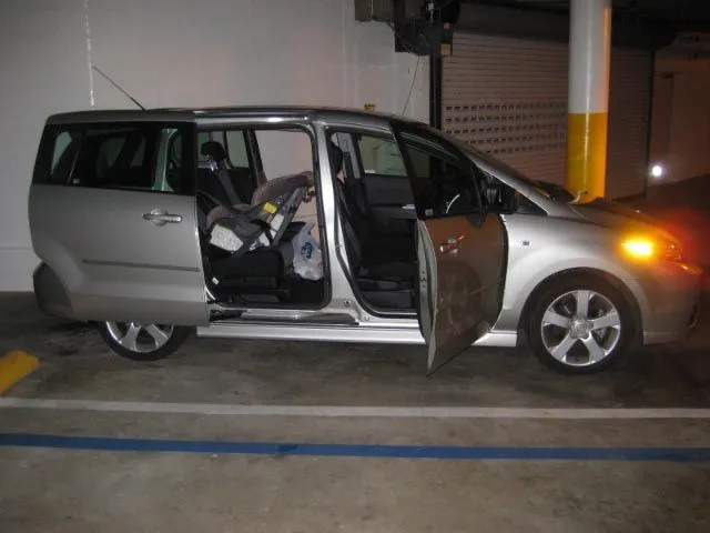 mazda5_rental_calif_jan_2008_04.jpg