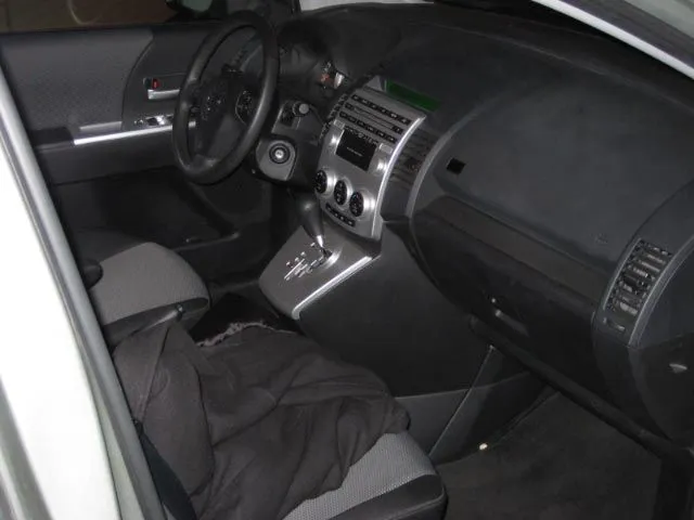 mazda5_rental_calif_jan_2008_05.jpg