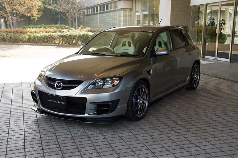 mazda_3_03.jpg
