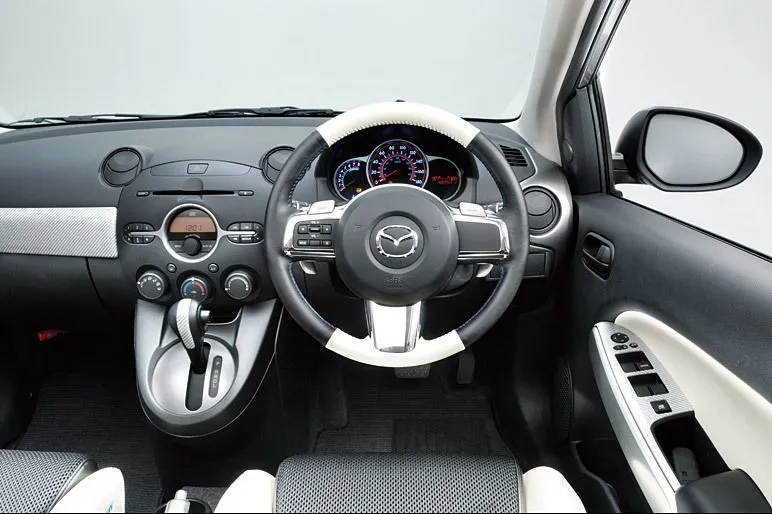 mazdaspeed-mazda2-interior1.jpg