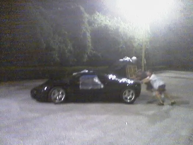 McLarenF1pushing.webp