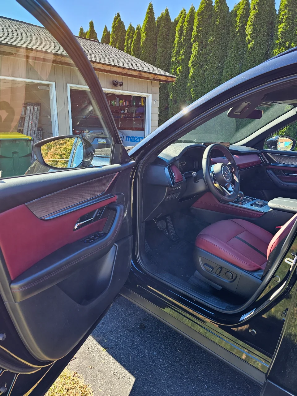 Meleys - Interior.webp