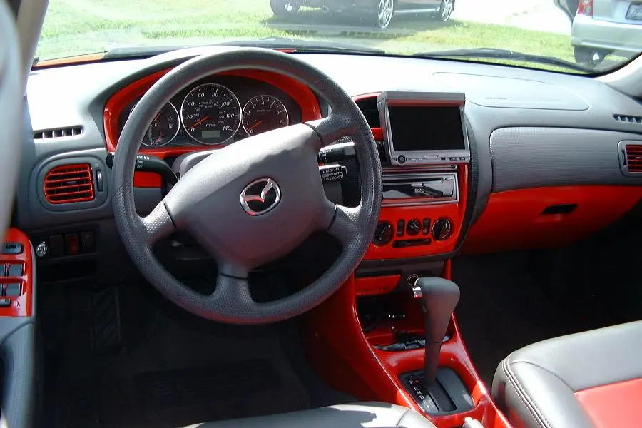 Mia interior 1.webp