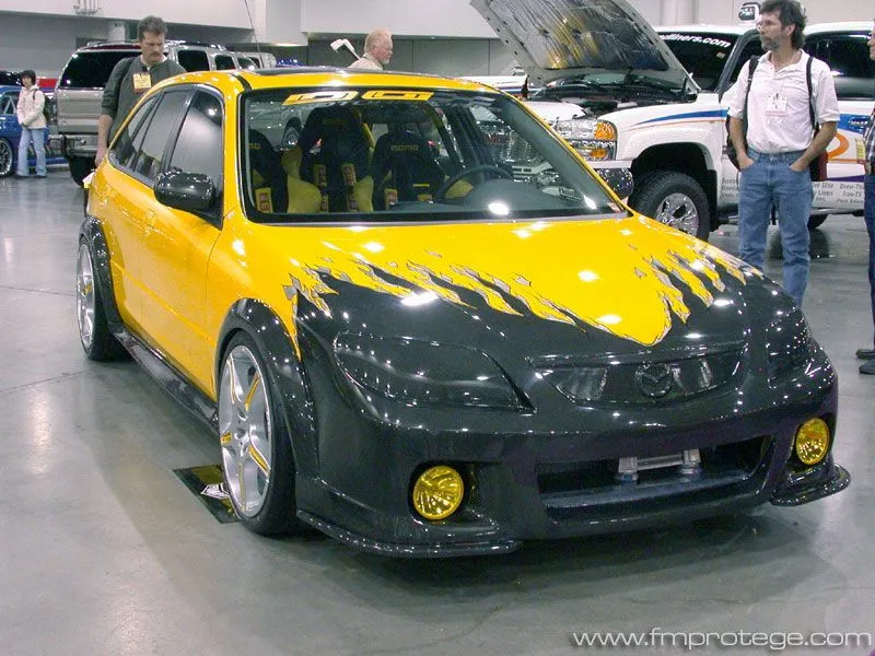 MOMO MP5 (Front 01).jpg