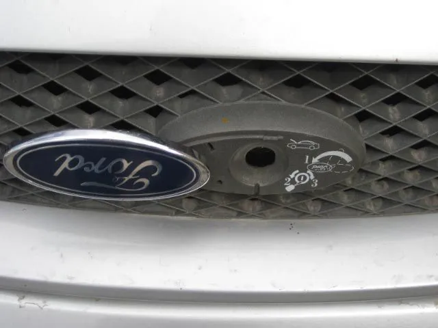 mondeo_bro_hood.webp