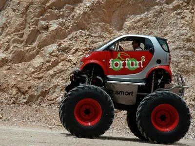 monster_car_5.jpg