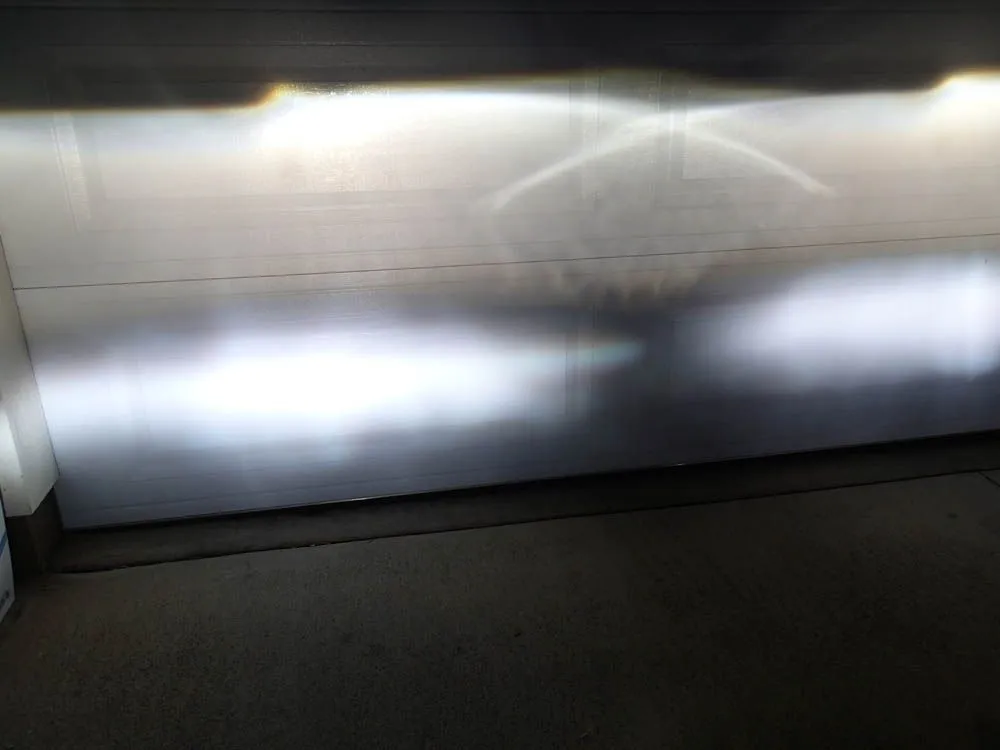 new_light_on_garage.JPG