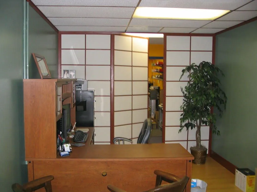 Office 005.webp