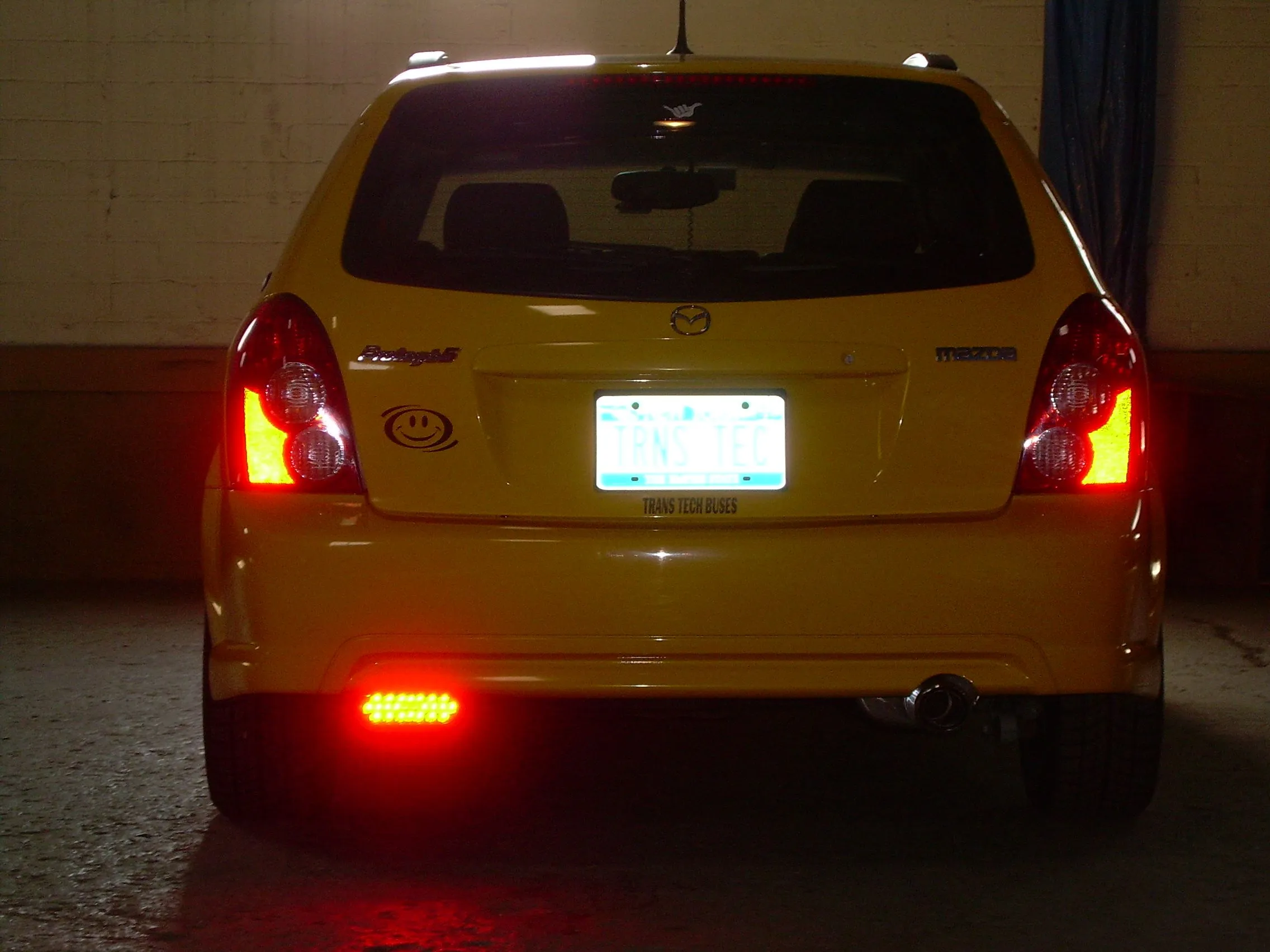 rear fog light mod all lights on.jpg