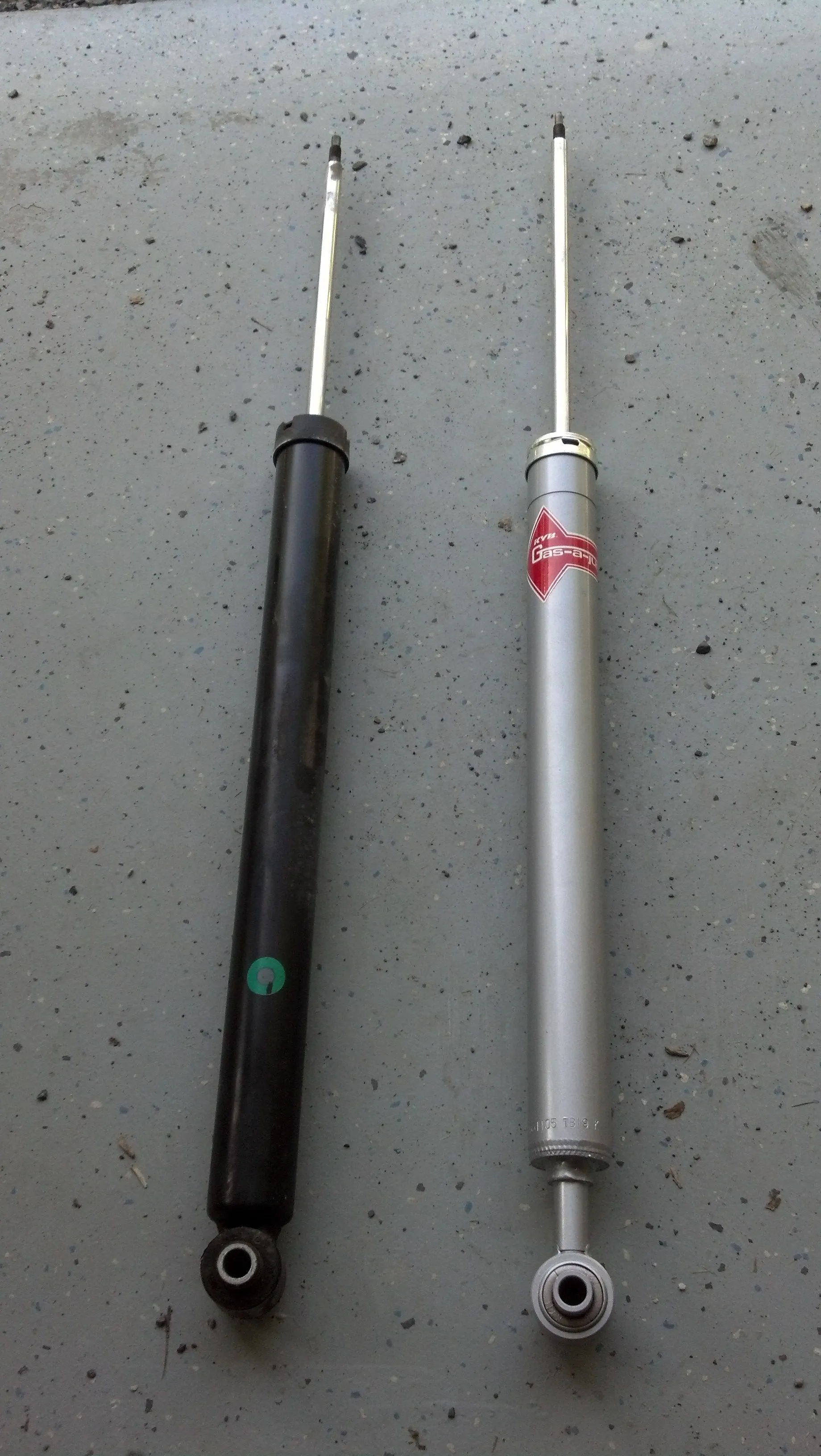 Rear Shocks 02.jpg