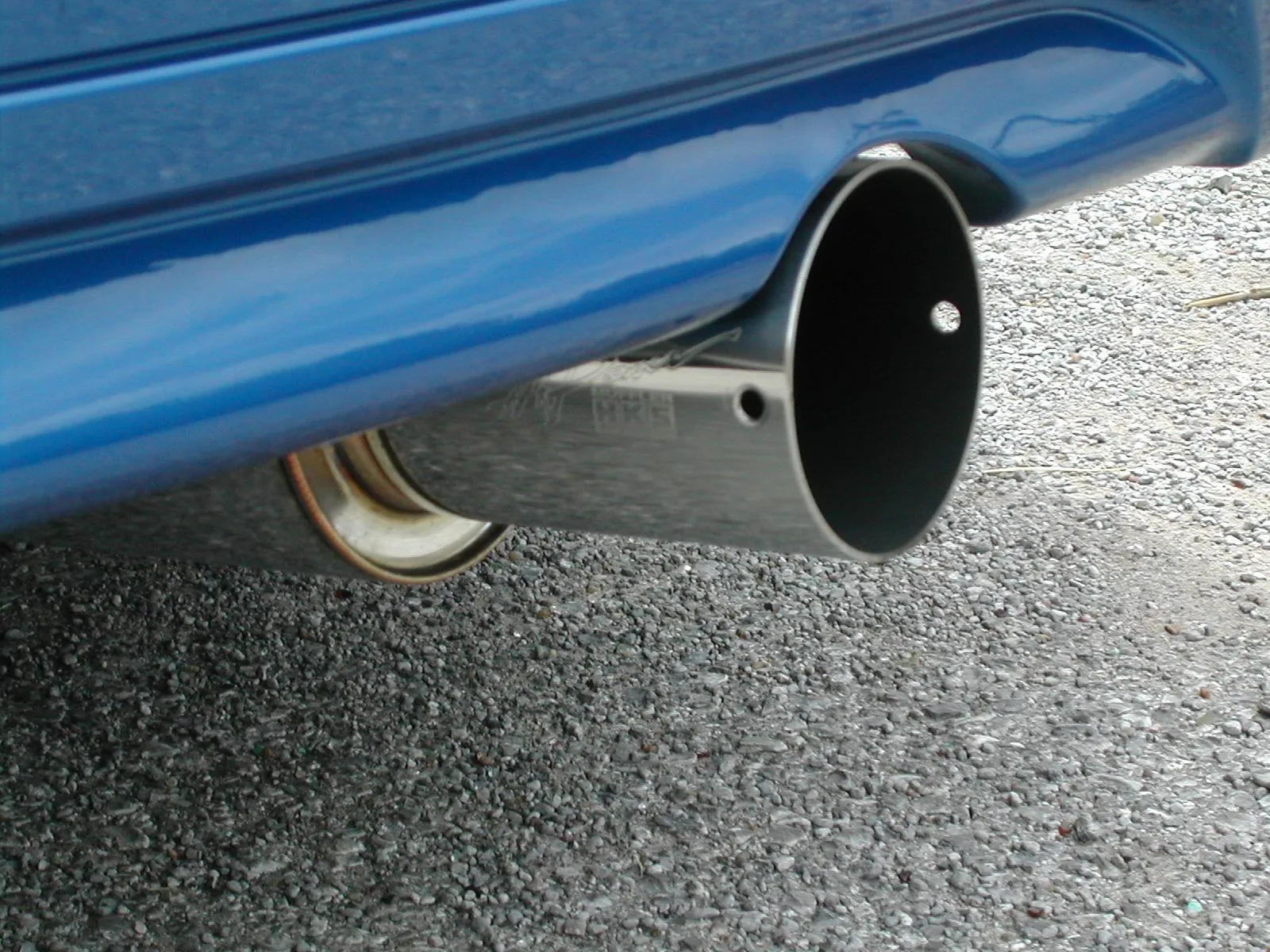 rear_hks_close.jpg