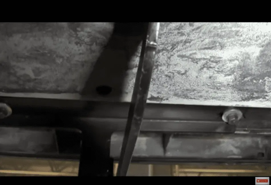 romik front bracket attached to T bracket.png