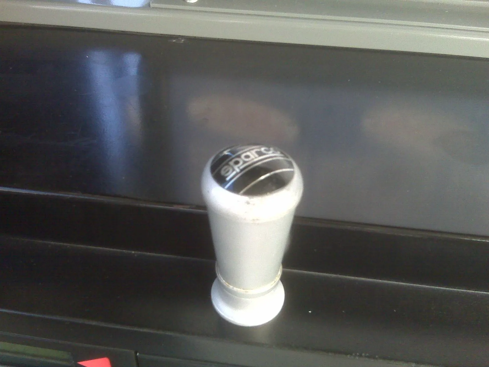 sparco knob.jpg
